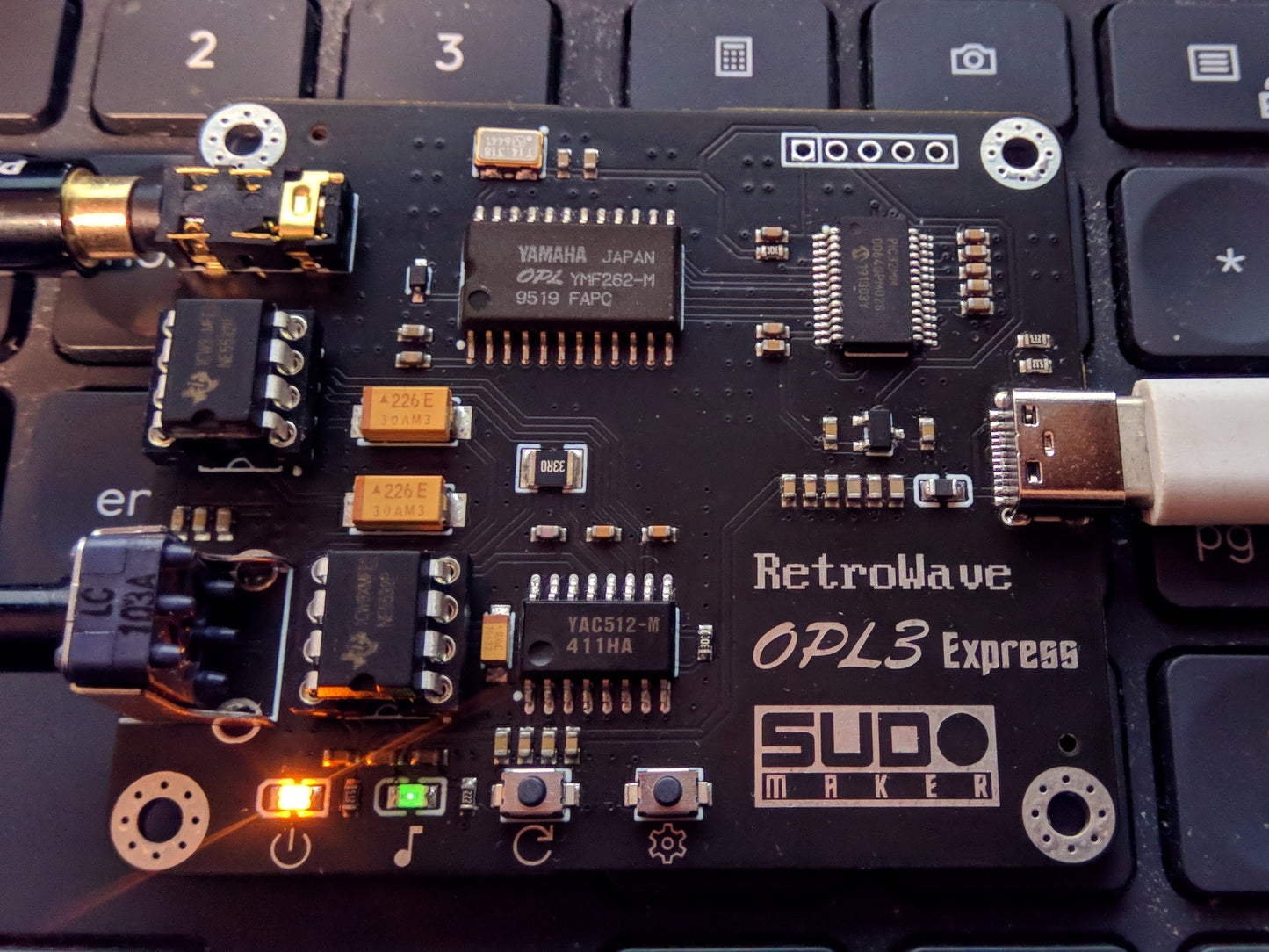 RetroWave OPL3 Express